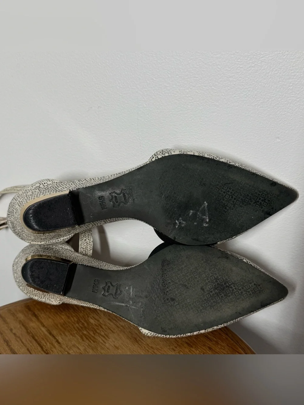 Tory Burch Mara Wedge Cream Black Ankle Strap Gold Heel Women’s Size 5.5